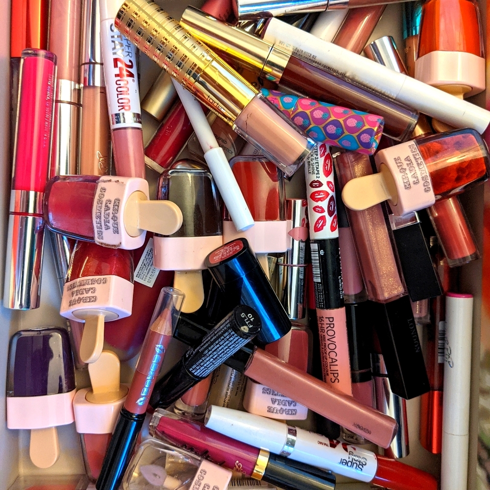 HUGE lippie bundle - gloss, lipstick, liquid lip +